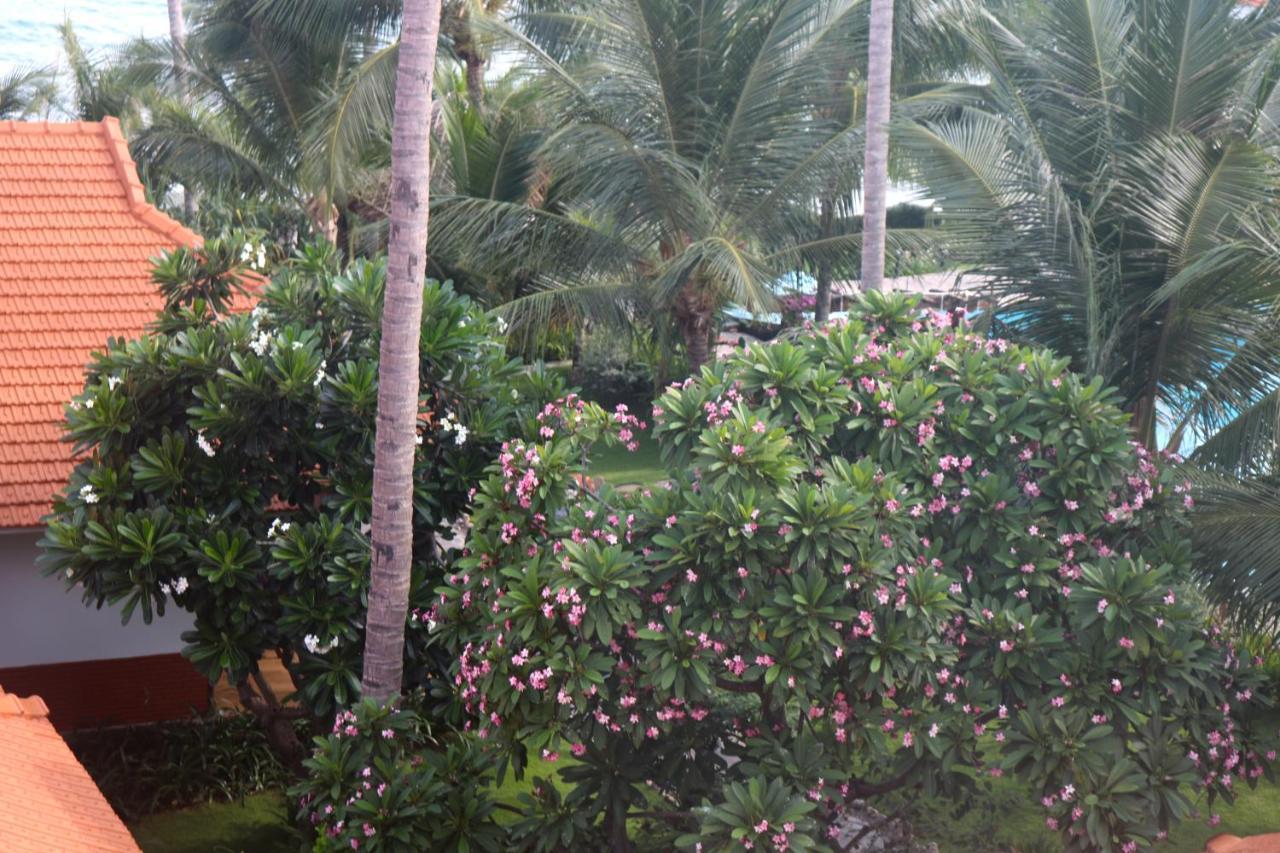 Ravenala Muine Resort Phan Thiet Exterior photo
